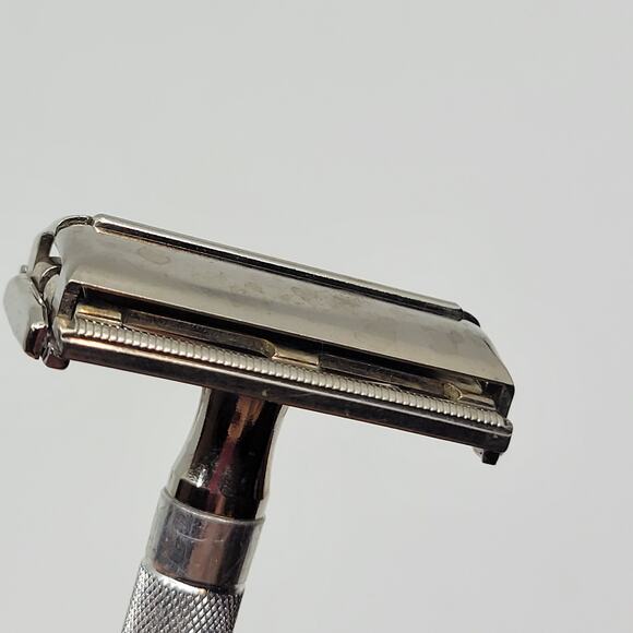 Vintage Gillette Super Speed Safety Razor W-3 1960s - Picture 3 of 9